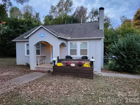 4033 W Tyvola Rd, Charlotte, NC 28208