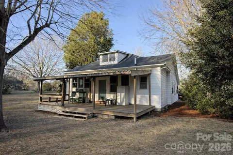 Exterior - 129 11th St, Spencer, NC 28159 photo 3 of 4