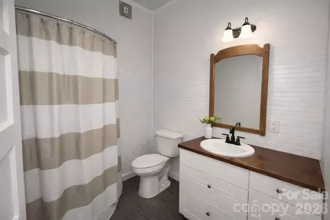 Bath - 129 11th St, Spencer, NC 28159 photo 1 of 2