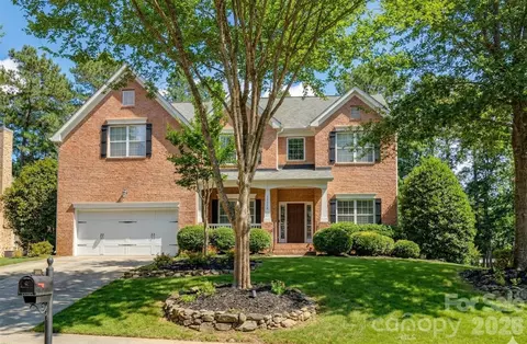 16624 Turtle Point Rd, Charlotte, NC 28278