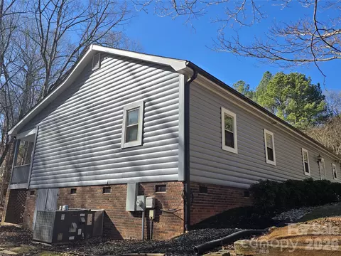 Exterior - 6802 Lowesville Ln, Stanley, NC 28164 photo 5 of 8