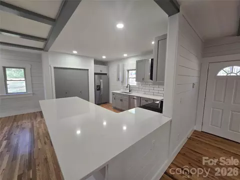 Kitchen - 6802 Lowesville Ln, Stanley, NC 28164 photo 2 of 4