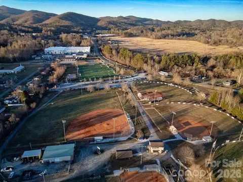 391 Hawthorne Dr, Brevard, NC 28712 photo 44