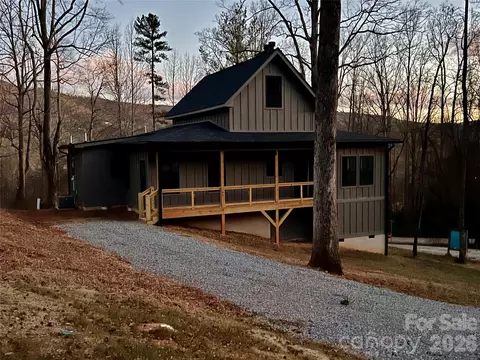 199 Clinchfield Gap Rd, Marion, NC 28752