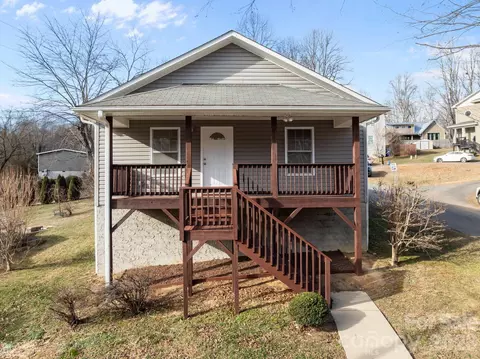 25 Byrd Rd, Black Mountain, NC 28711