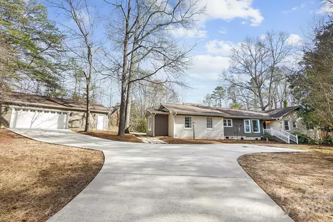 1577 Woodcroft Dr, Fort Mill, SC 29708