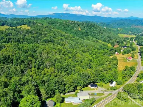 3771 Us Highway 421 N Hwy N, Vilas, NC 28692