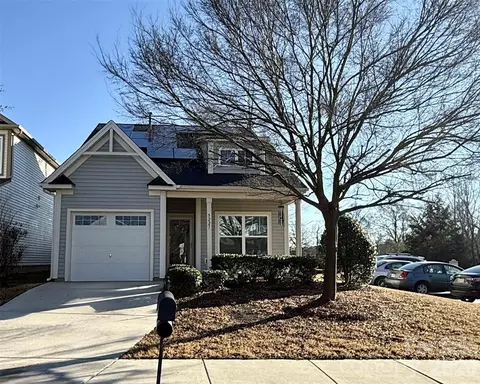 5227 Crystal Lakes Dr, Rock Hill, SC 29732