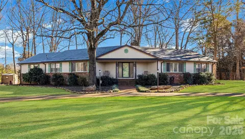 924 Arrowhead Dr, Rock Hill, SC 29730