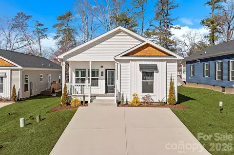 127 Bellamy Rd, Asheville, NC 28806
