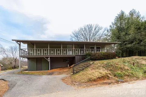 6 Overlook Cir, Asheville, NC 28803