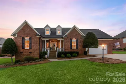 2708 Wynewood Ct, Gastonia, NC 28056