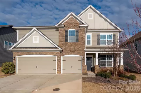 2015 Saddlebred Dr, Iron Station, NC 28080