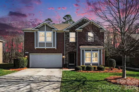 5129 Poplar Knoll Dr, Matthews, NC 28105