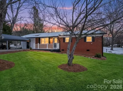 2563 Marble St, Newton, NC 28658