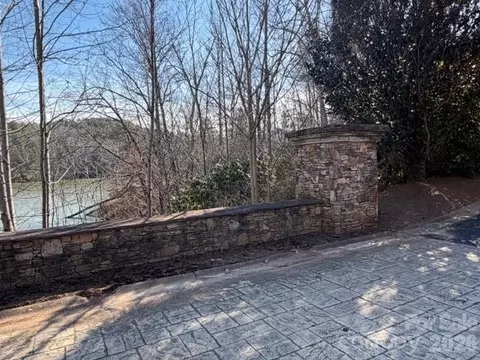 37 Peninsula Dr, Mill Spring, NC 28756 photo 9