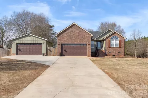 104 Heinz Rd, Grover, NC 28073