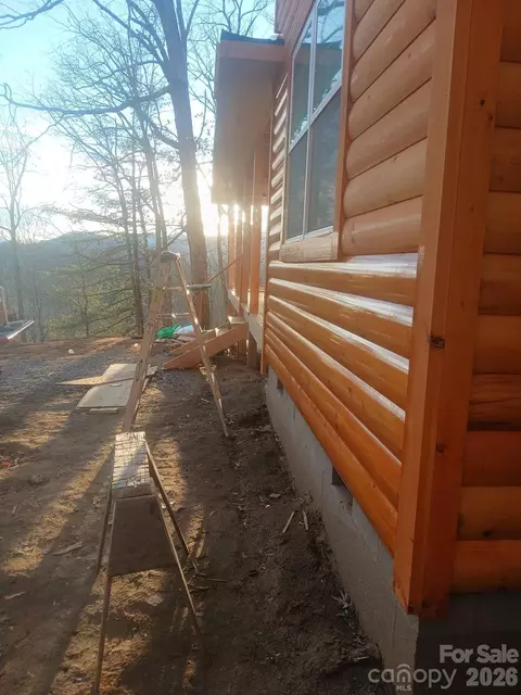 282 Megan Dr, Clyde, NC 28721 photo 3