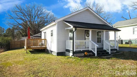112 E Hartford E Ave E, Bessemer City, NC 28016