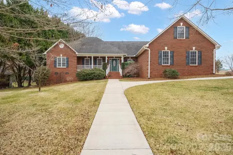 10 Iswa Dr, Taylorsville, NC 28681