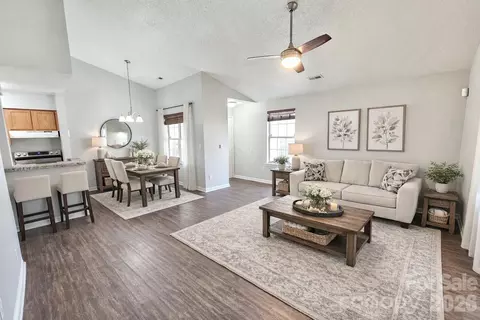 8119 Tremaine J Ct #J, Charlotte, NC 28227