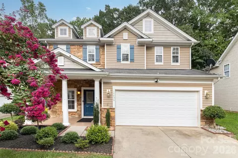 14038 Pinyon Pine Ln, Charlotte, NC 28215