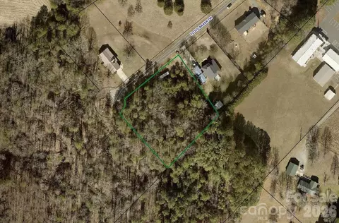 1581 Floyd Baker Dr, Conover, NC 28613