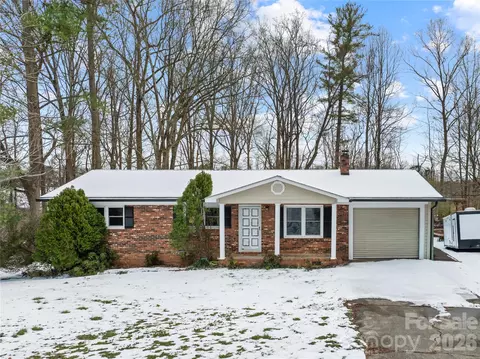 246 Harriet Ln, Statesville, NC 28625