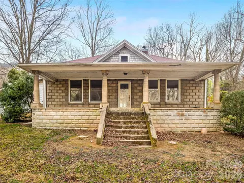 385 Chunns Cove Rd, Asheville, NC 28805