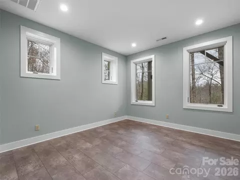 Bedroom - 472 Cardinal Rd, Brevard, NC 28712 photo 4 of 5