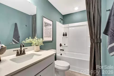 Bath - 1111 Overbrook Pl, Wingate, NC 28174 photo 1 of 3