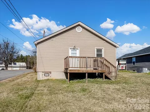 Exterior - 200 Blacksnake Rd, Stanley, NC 28164 photo 7 of 8