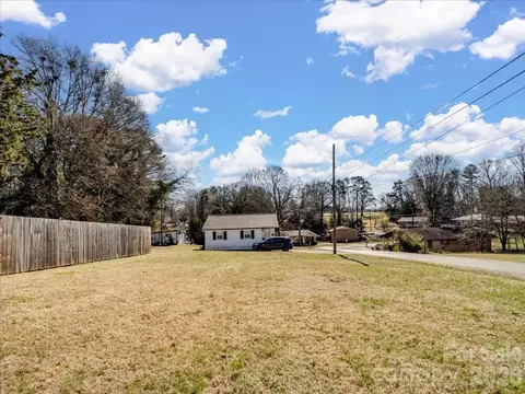 Exterior - 200 Blacksnake Rd, Stanley, NC 28164 photo 6 of 8