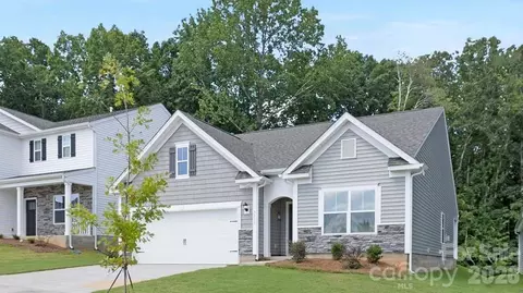 50 Ridgehaven Dr, Waynesville, NC 28786
