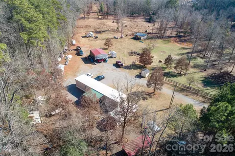 153 Lake Rd, Rockingham, NC 28379