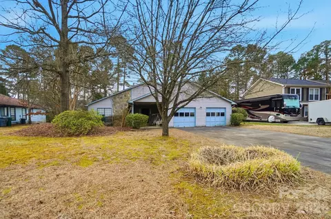 11209 Snapfinger Dr, Charlotte, NC 28277
