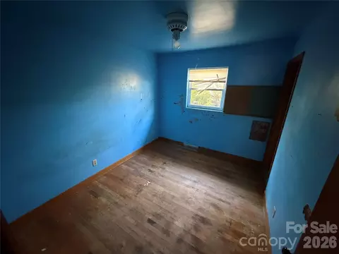 Bedroom - 89 Whippoorwill Rd, Brevard, NC 28712 photo 2 of 2