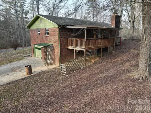 Exterior - 89 Whippoorwill Rd, Brevard, NC 28712 photo 1 of 4
