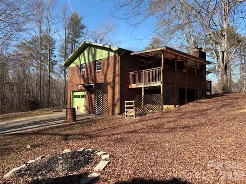 Exterior - 89 Whippoorwill Rd, Brevard, NC 28712 photo 2 of 4