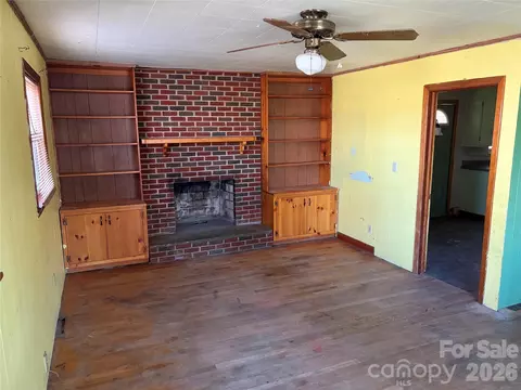 Living - 89 Whippoorwill Rd, Brevard, NC 28712 photo 2 of 3