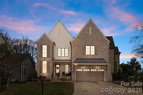 700 Mcalway Rd, Charlotte, NC 28211
