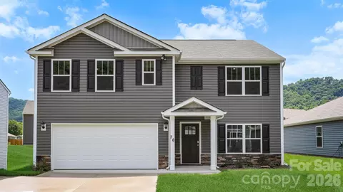 76 Creekwalk Ln, Waynesville, NC 28785