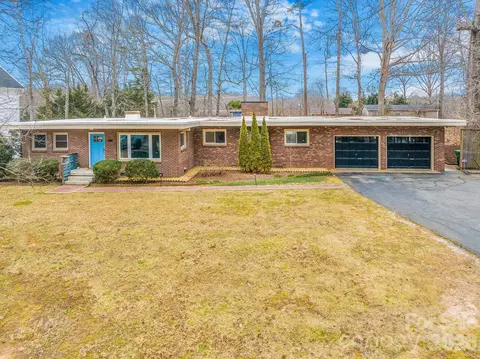 96 Oak Hill Rd, Candler, NC 28715