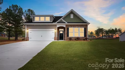 7153 Sylvan Retreat Dr, Denver, NC 28037
