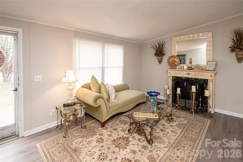 Living - 2345 Kingsburry Rd, York, SC 29745 photo 1 of 8