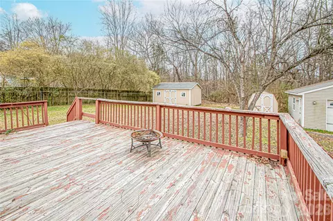 Exterior - 2345 Kingsburry Rd, York, SC 29745 photo 6 of 7