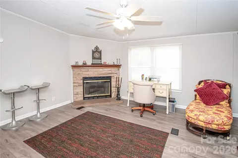 Living - 2345 Kingsburry Rd, York, SC 29745 photo 3 of 8