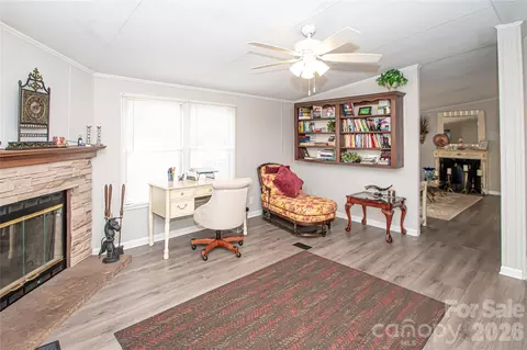 Living - 2345 Kingsburry Rd, York, SC 29745 photo 4 of 8