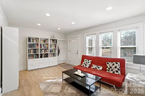 Living - 406 N Thompson St, Monroe, NC 28112 photo 2 of 3