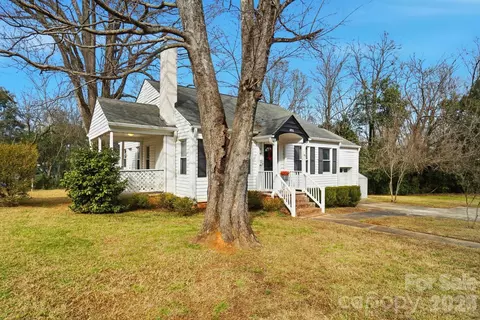 Exterior - 406 N Thompson St, Monroe, NC 28112 photo 2 of 5